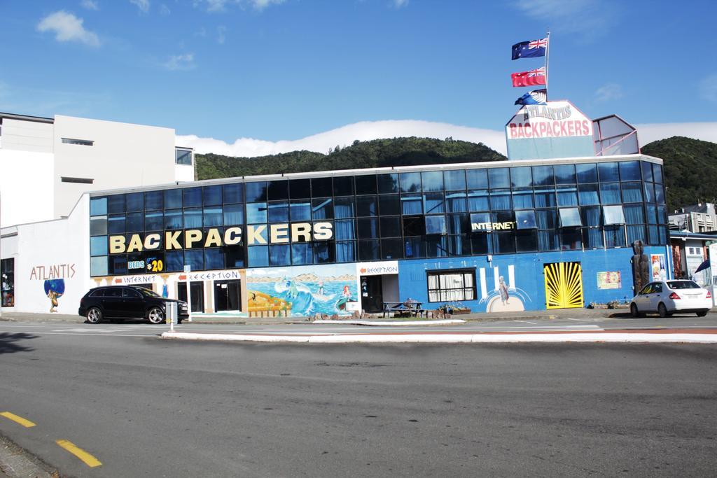 Atlantis Backpackers Hostel พิคตัน ภายนอก รูปภาพ